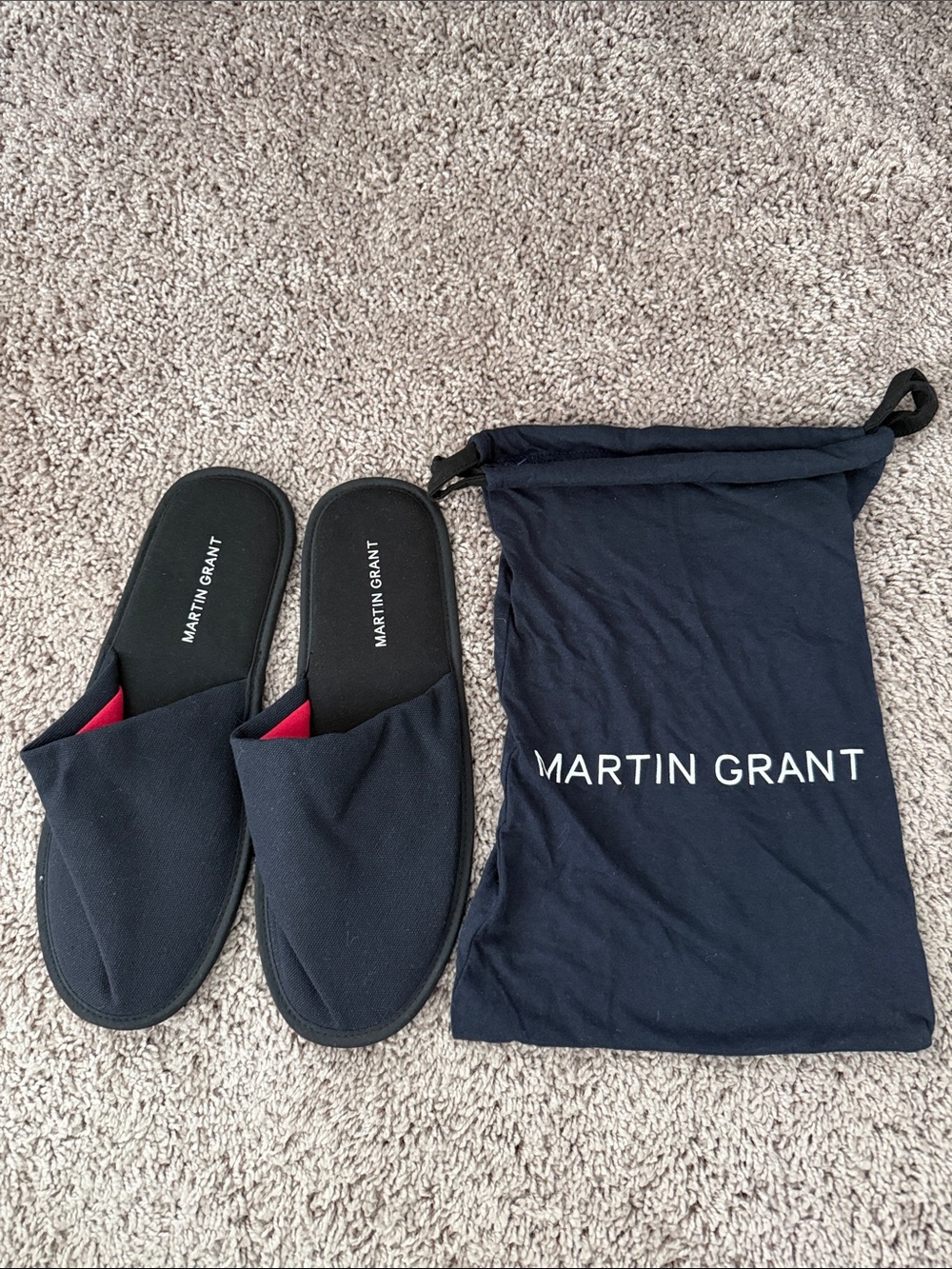 MARTIN GRANT Navy Slip-On Men’s Slides with Red Accent